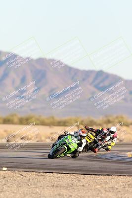 media/Dec-07-2025-CVMA (Sun) [[3e7d2de5dc]]/Race 17-Amateur Formula Middleweight/